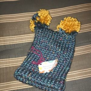 **BOGO**NWOT Youth Medium Winter Hat